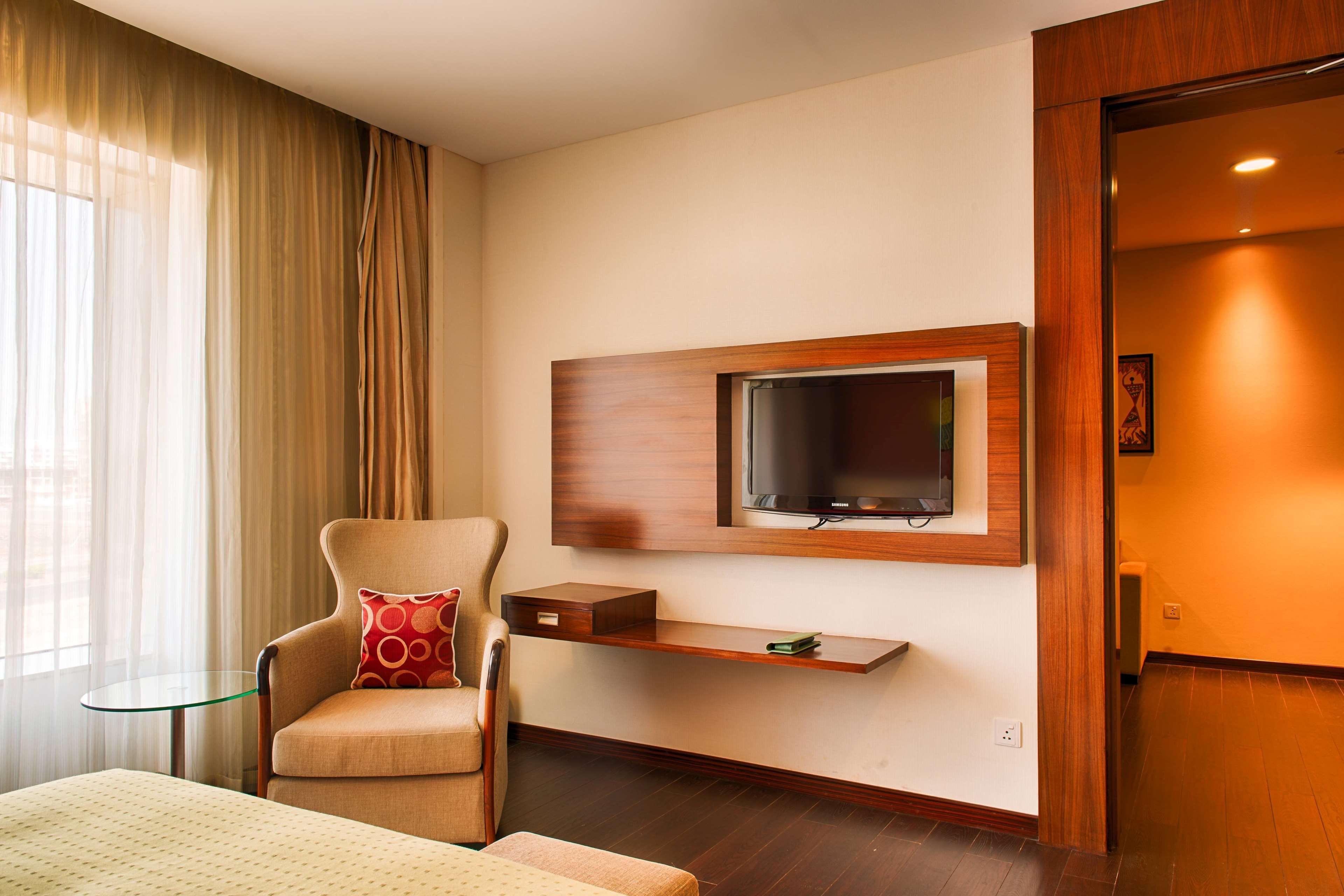 Ramada Plaza by Wyndham Pune Hinjewadi Dāpuri Zewnętrze zdjęcie
