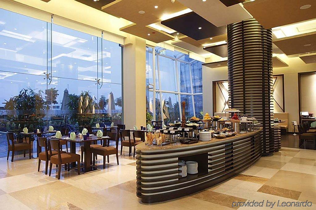 Ramada Plaza by Wyndham Pune Hinjewadi Dāpuri Restauracja zdjęcie