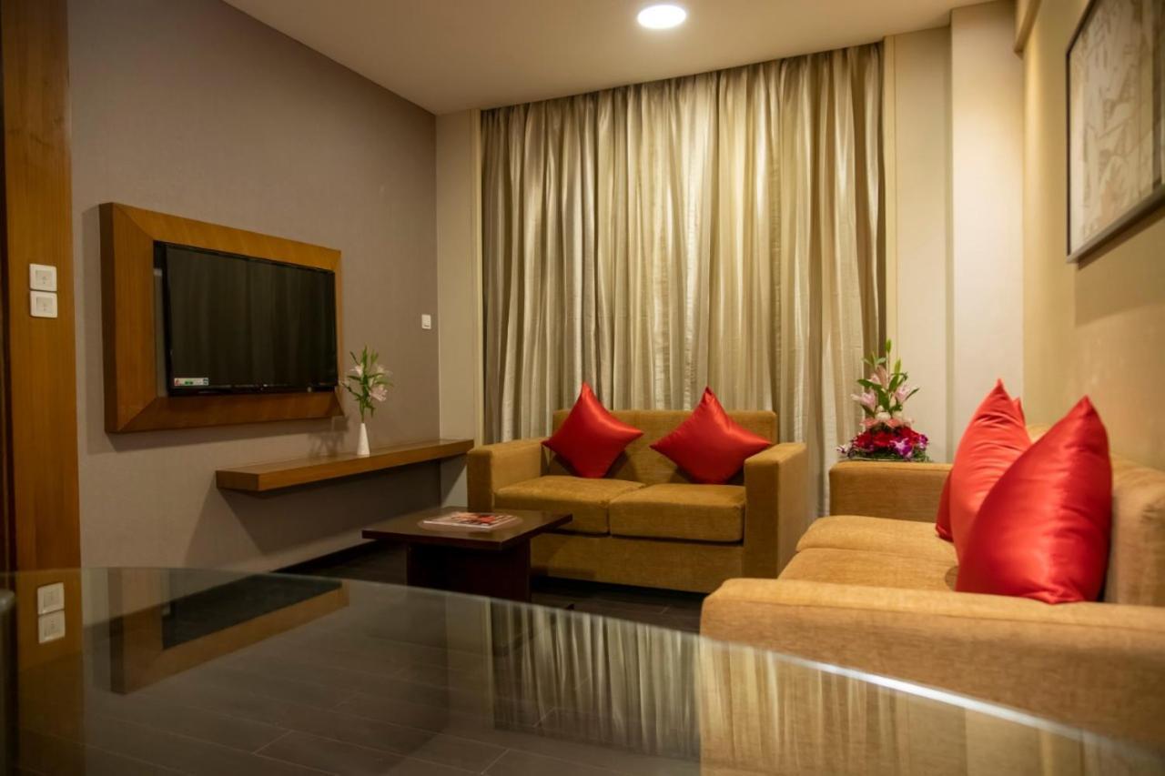 Ramada Plaza by Wyndham Pune Hinjewadi Dāpuri Zewnętrze zdjęcie